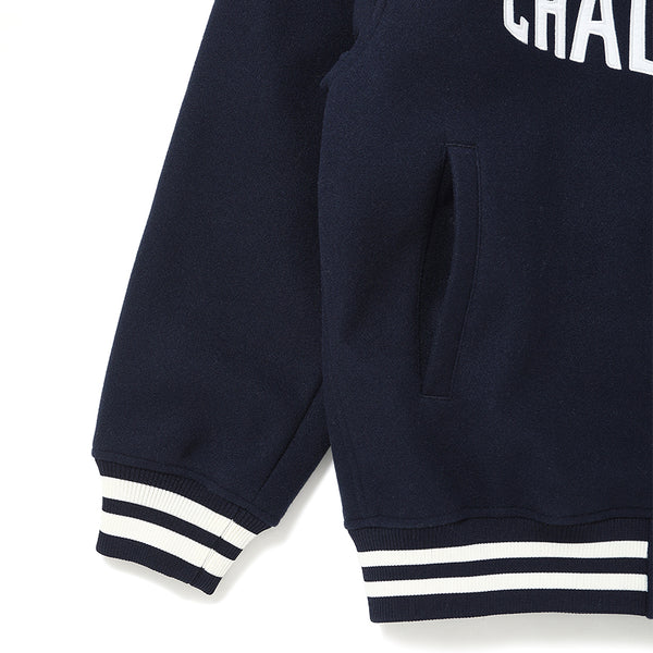 【CHALLENGER|チャレンジャー】LOGO MELTON STADIUM JACKET(NAVY)
フロントにブランドロゴを配したスタジアムジャケットになります。
アメリカフロリダ州に本社を置くFanaticsボディを使用しています。
品番:CLG-JK 026-013