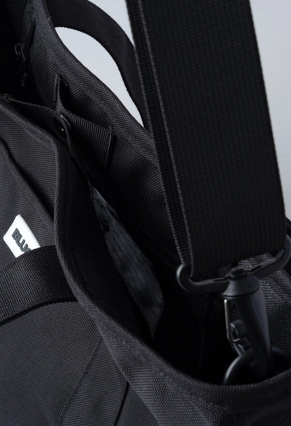 BURIC NYLON TOTE BAG
COLOR:BLACK