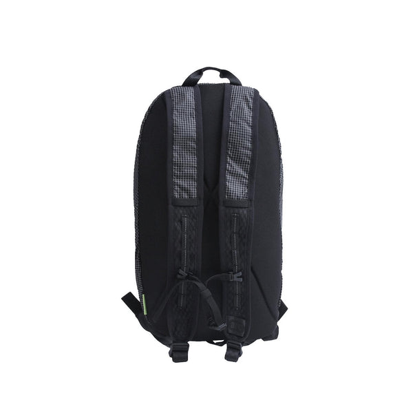 【ARC|エーアールシー】UL FLAT BACKPACK 6L/ULフラットバックパック6L(BLACK X33 - GRID) - STREAM【ARC|エーアールシー】UL FLAT BACKPACK 6L/ULフラットバックパック6L(BLACK X33 - GRID)STREAMBLACK(X33 - GRID)ONE SIZE