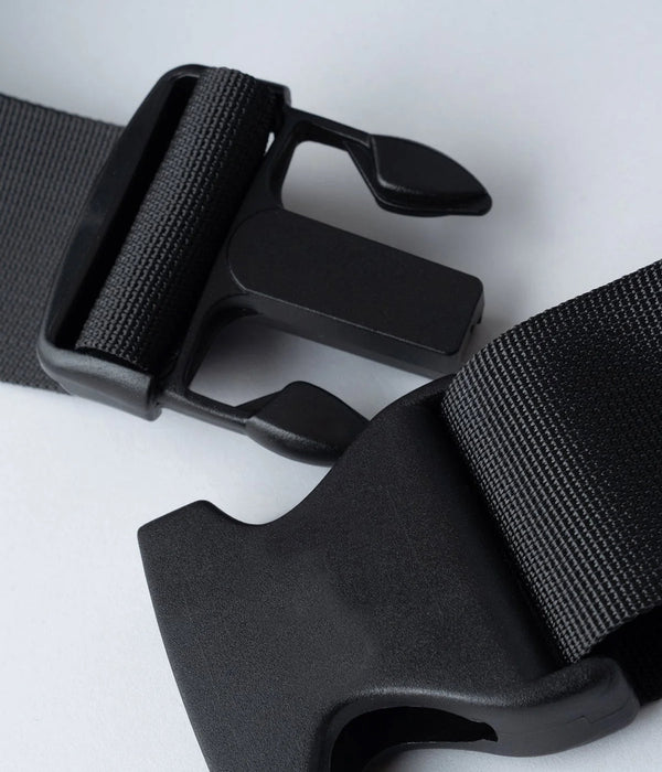 BURIC NYLON BODY BAG
COLOR:BLACK