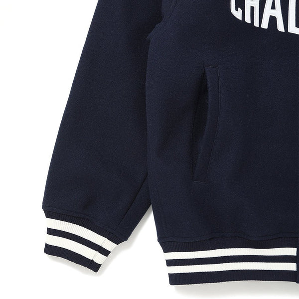 【CHALLENGER|チャレンジャー】LOGO MELTON STADIUM JACKET(NAVY)
フロントにブランドロゴを配したスタジアムジャケットになります。
アメリカフロリダ州に本社を置くFanaticsボディを使用しています。
品番:CLG-JK 026-013