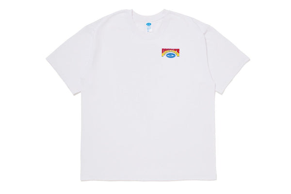 【CHALLENGER|チャレンジャー】PREDUCE x CHALLENGER S/S TEE (WHITE,BLACK)
「Dek Waen(デック・ウェン)」に着想を得たグラフィックが落とし込まれたTEEとBANDANA、
両ブランドのロゴ配したCAP、SOCKS、KEYCHAINの5アイテム発売となります。
FABRIC:コットン100%
品番:CLG-PD026-001