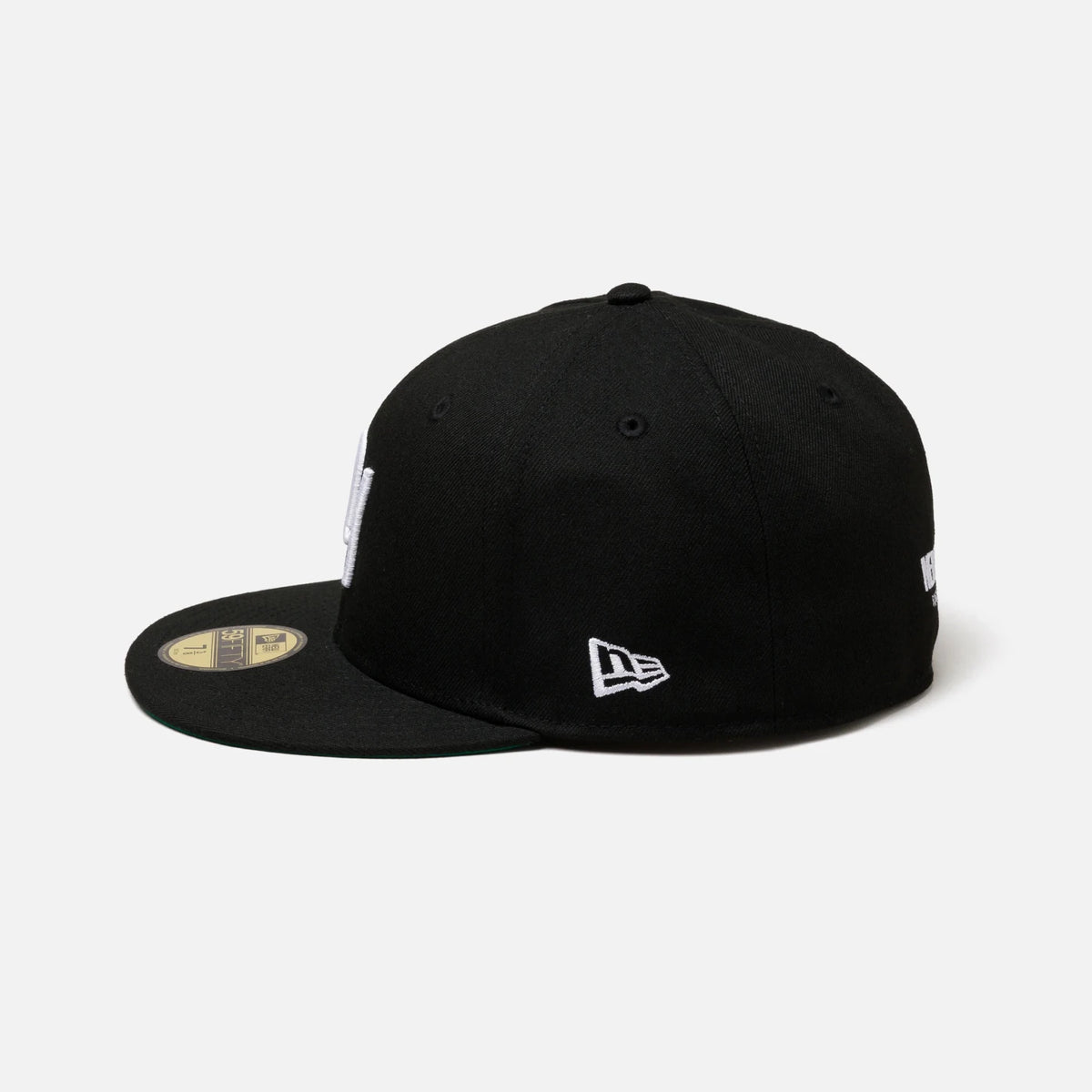 NEIGHBORHOOD x NEWERA 59FIFTYブラックキャップ - アクセサリーの NEIGHBORHOOD x NEWERA 59FIFTYブラックキャップ - アクセサリーの