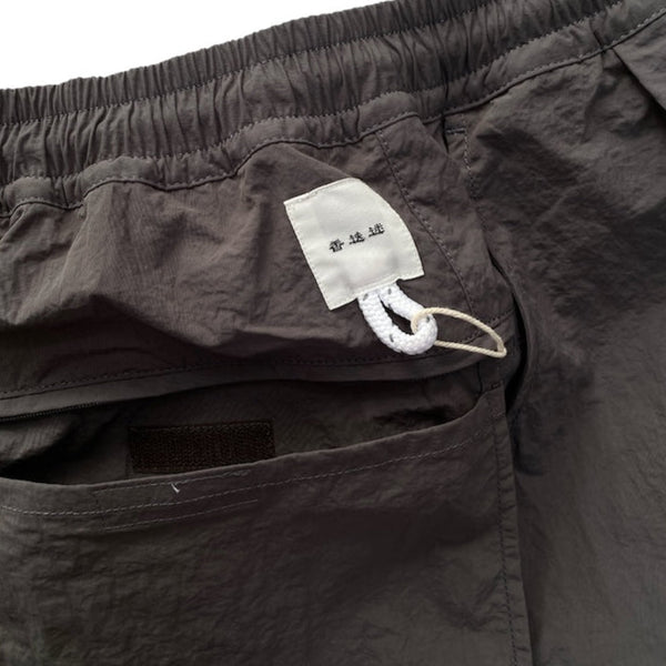 【迷迭香|マンネンロウ】NYLON HARVEST TRAINER/ナイロンハーベストトレーナー(GRY ライトグレー,DNM デニム,DGR ダークグレー,BLK ブラック) - STREAM【迷迭香|マンネンロウ】NYLON HARVEST TRAINER/ナイロンハーベストトレーナー(GRY ライトグレー,DNM デニム,DGR ダークグレー,BLK ブラック)STREAMDARK GREY0(XS)