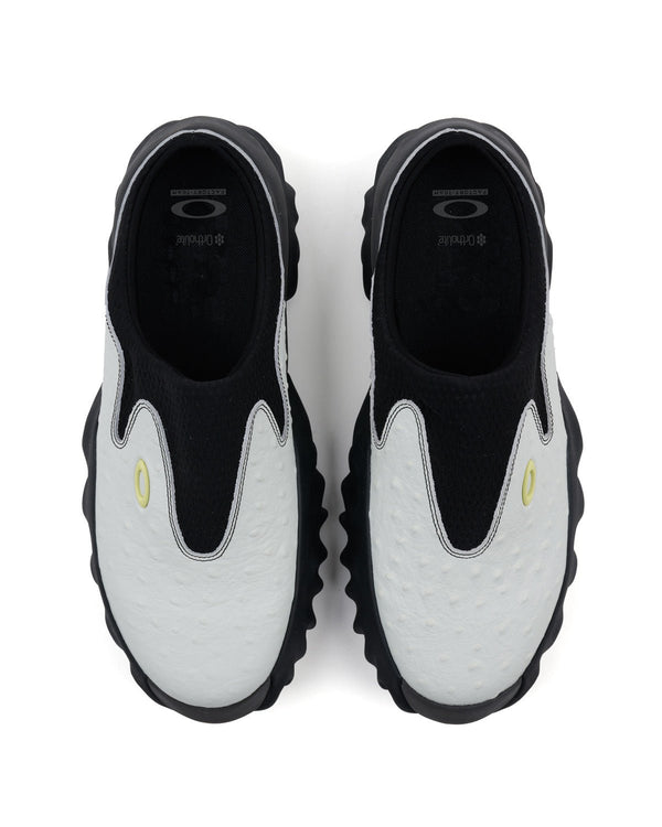 【OAKLEY FACTORY TEAM | オークリーファクトリーチーム】OSTRICH CHOP SAW MULE/オーストリッチチョップソウミュール(WHITE) - STREAM【OAKLEY FACTORY TEAM | オークリーファクトリーチーム】OSTRICH CHOP SAW MULE/オーストリッチチョップソウミュール(WHITE)STREAM26.0cm