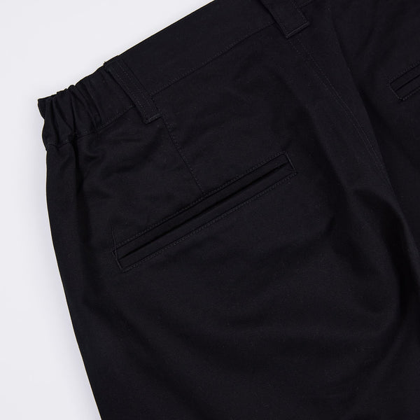 【RAJABROOKE|ラジャブルック】BASIK CHINO PANTS WIDE/ベーシックチノパンツ ワイド(BLACK) - STREAM【RAJABROOKE|ラジャブルック】BASIK CHINO PANTS WIDE/ベーシックチノパンツ ワイド(BLACK)STREAMS