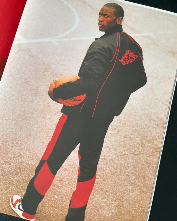 SNEEZE N°AJ1 SUMMER 2024 "the jumpman issue" - STREAMSNEEZE N°AJ1 SUMMER 2024 "the jumpman issue"STREAMONE SIZE