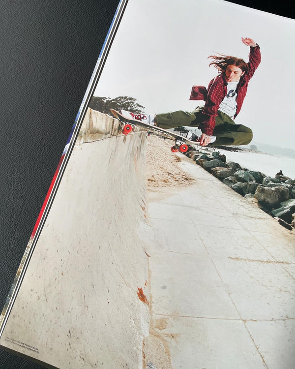 SNEEZE N°AJ1 SUMMER 2024 "the jumpman issue" - STREAMSNEEZE N°AJ1 SUMMER 2024 "the jumpman issue"STREAMONE SIZE