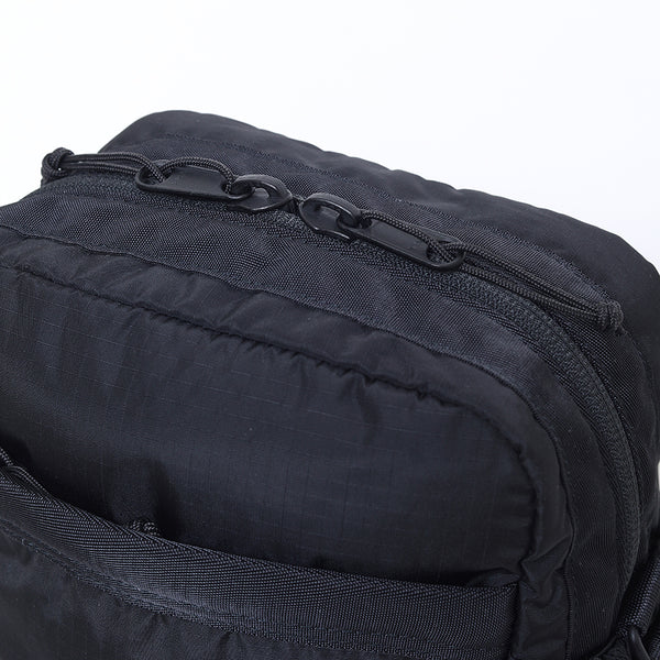 【CHALLENGER|チャレンジャー】MINI SHOULDER BAG - SPEC 04-/ミニショルダーバッグ - SPEC 04-(BLACK)