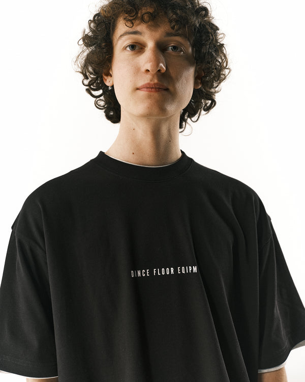 【FARAH|ファーラー】PRINTED GRAPHIC S/S TEE"D.F.E"/プリンテッドグラフィックTシャツ"D.F.E"(HEATHER GREY , BLACK)