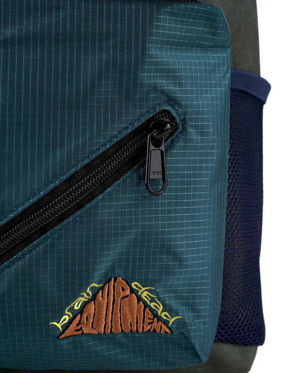 【BRAIN DEAD | ブレインデッド】EQUIPMENT DAYPACK/イクウィップメントデイパック(STEEL)