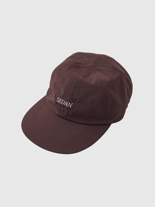 【SEDAN ALL-PURPOSE|セダンオールパーパス】TECH LOGO CAMP CAP/テックロゴキャンプキャップ(DARK BROWN)