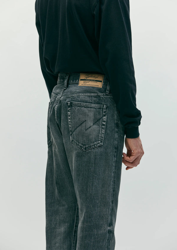 【NEIGHBORHOOD|ネイバーフッド】BLACK DENIM WASHED SLIM STRAIGHT PANTS/ブラックデニムウォッシュドスリムストレートパンツ(BLACK)