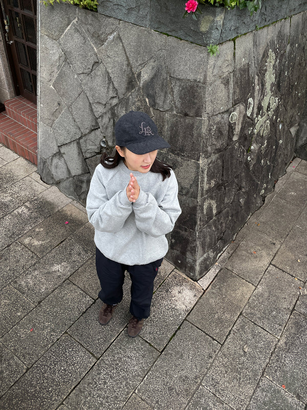 【FARAH|ファーラー】POTTING LOGO CREWNECK SWEATSHIRT/ポッティングロゴクルーネックスウェットシャツ(HEATHER GREY)