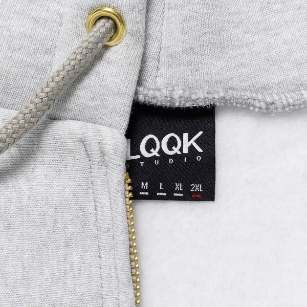 【LQQK STUDIO | ルックスタジオ】SIGNATURE FLEECE ZIP HOODIE/シグネイチャーフリースジップフーディー(ASH HEATHER)