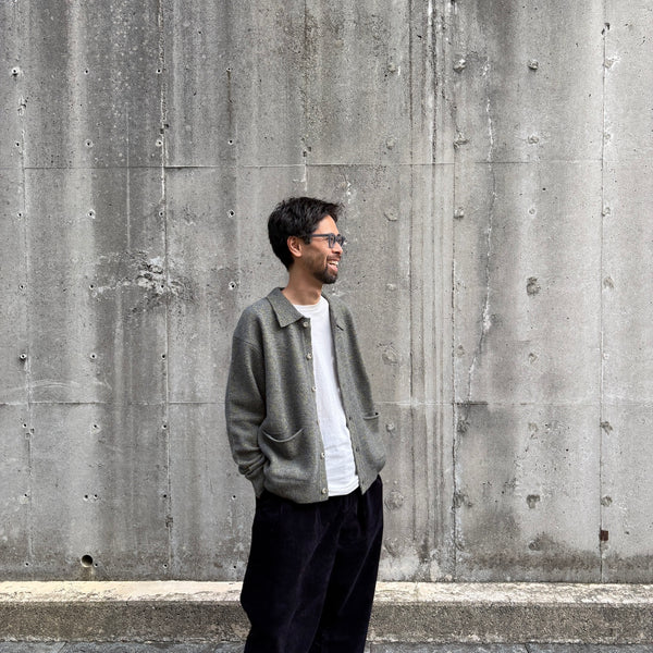 【CREPUSCULE|クレプスキュール】M-G POLO CARDIGAN/M-Gポロカーディガン(GREY×GREEN , GREY×MUSTARD , GREY×BROWN)