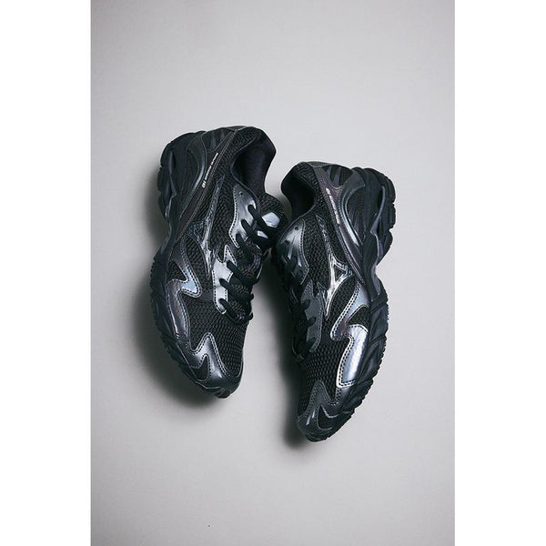 【MIZUNO|ミズノ】WAVERIDER10/ウェーブライダー10(BLACK/BLACK/METALLIC GREY)