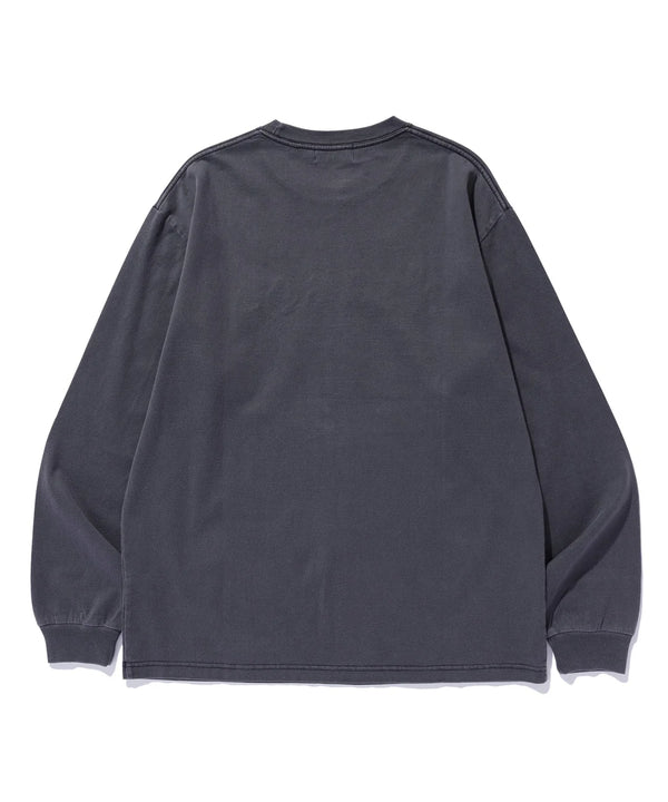 【XLARGE|エクストララージ】PIG DYE OLD ENGLISH LS TEE/ピグダイ オールドイングリッシュ LS Tシャツ(BLACK)