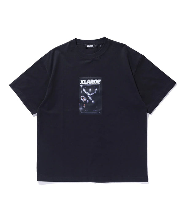 【X-LARGE|エクストララージ】ACTION FIGURE S/S TEE(WHITE , BLACK . LT,BLUE)