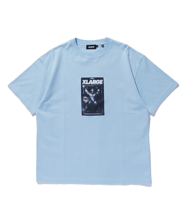 【X-LARGE|エクストララージ】ACTION FIGURE S/S TEE(WHITE , BLACK . LT,BLUE)