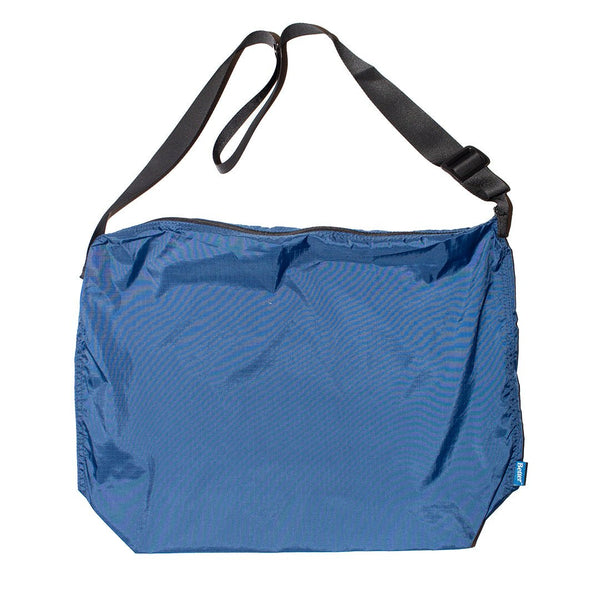 【BETTER | ベター】STANDARD LOGO SIDE BAG/スタンダードロゴサイドバック(BLUE) - STREAM【BETTER | ベター】STANDARD LOGO SIDE BAG/スタンダードロゴサイドバック(BLUE)STREAMONE SIZE