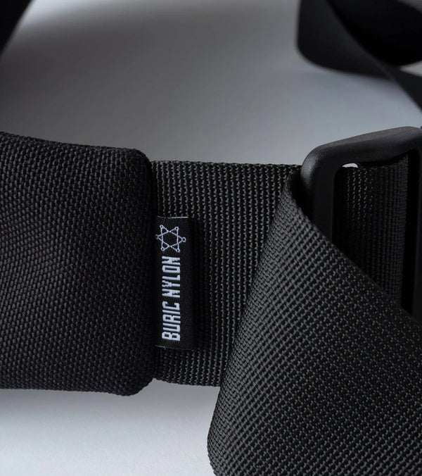 BURIC NYLON BODY BAG
COLOR:BLACK