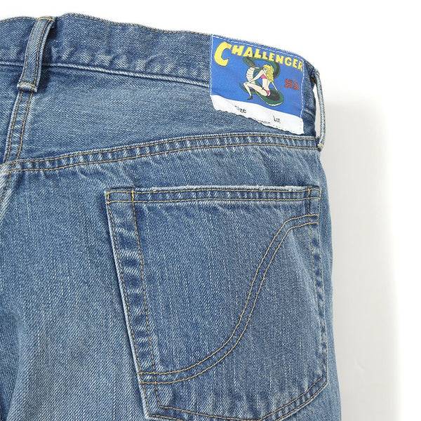 【CHALLENGER|チャレンジャー】CHALLENGER/CLASSIC DENIM PANTS
ユーズド加工が施されたCLASSIC DENIM PANTS。
セルヴィッジデニムを使いゆとりがあるリラックスシルエットになります。
ボタンはオリジナルボタンを使用しています。
品番:CLG-PT 026-011