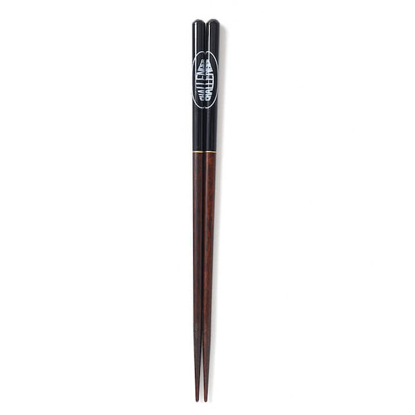 【CHALLENGER|チャレンジャー】LOGO CHOPSTICKS/ロゴチョップスティック(BLACK, BLUE) - STREAM【CHALLENGER|チャレンジャー】LOGO CHOPSTICKS/ロゴチョップスティック(BLACK, BLUE)STREAMBLACK