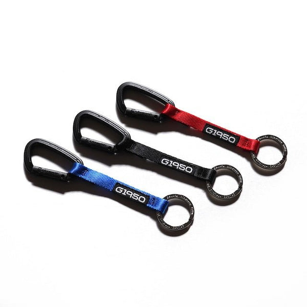 【GALLERY 1950|ギャラリー 1950】RAMIDUS x G1950 CARABINER KEY CHAIN(BLACK,BLUE,RED) - STREAM【GALLERY 1950|ギャラリー 1950】RAMIDUS x G1950 CARABINER KEY CHAIN(BLACK,BLUE,RED)STREAMBLACK