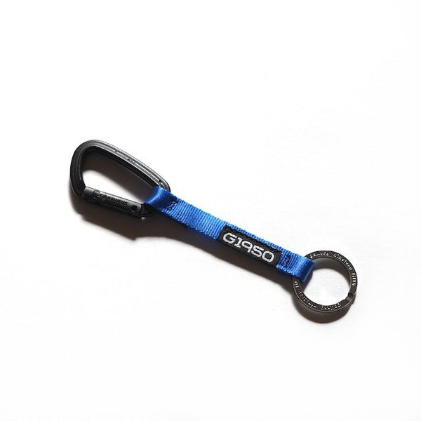 【GALLERY 1950|ギャラリー 1950】RAMIDUS x G1950 CARABINER KEY CHAIN(BLACK,BLUE,RED) - STREAM【GALLERY 1950|ギャラリー 1950】RAMIDUS x G1950 CARABINER KEY CHAIN(BLACK,BLUE,RED)STREAMBLUE