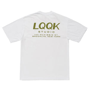 【LQQK STUDIO | ルックスタジオ】LQQK SHOP TEE/ルックショップTシャツ(WHITE) - STREAM【LQQK STUDIO | ルックスタジオ】LQQK SHOP TEE/ルックショップTシャツ(WHITE)STREAMS