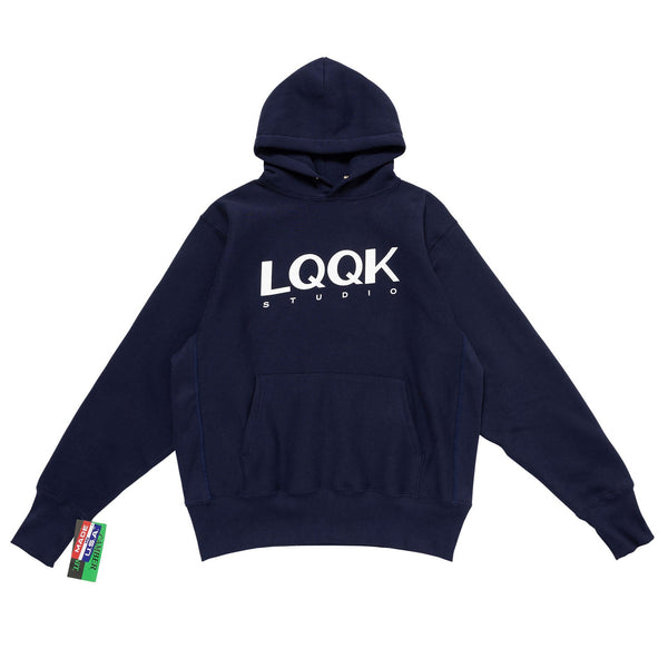 【LQQK STUDIO | ルックスタジオ】SIGNATURE SNAP FLEECE HOODIE/シグネイチャー スナップ フリースフーディー(NAVY) - STREAM【LQQK STUDIO | ルックスタジオ】SIGNATURE SNAP FLEECE HOODIE/シグネイチャー スナップ フリースフーディー(NAVY)STREAMM