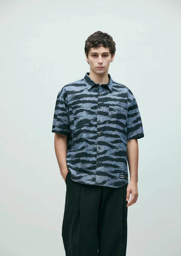 【NEIGHBORHOOD|ネイバーフッド】CAMO PATTERN CHAMBRAY SHIRT SS /カモパターンシャンブレーシャツSS(BLACK,INDIGO) - STREAM【NEIGHBORHOOD|ネイバーフッド】CAMO PATTERN CHAMBRAY SHIRT SS /カモパターンシャンブレーシャツSS(BLACK,INDIGO)STREAMINDIGOM