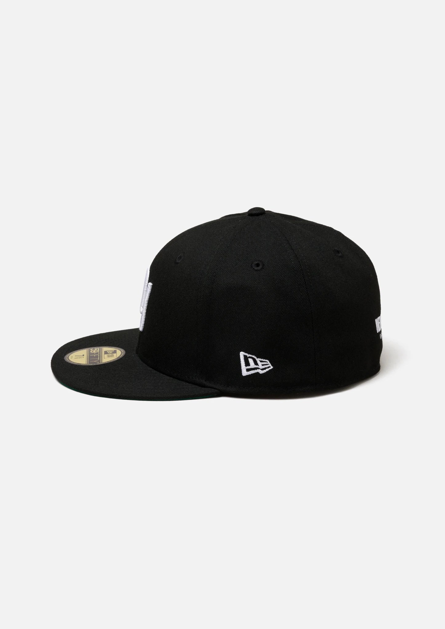 NEIGHBORHOOD x NEWERA 59FIFTYブラックキャップ - アクセサリーの NEIGHBORHOOD x NEWERA 59FIFTYブラックキャップ - アクセサリーの