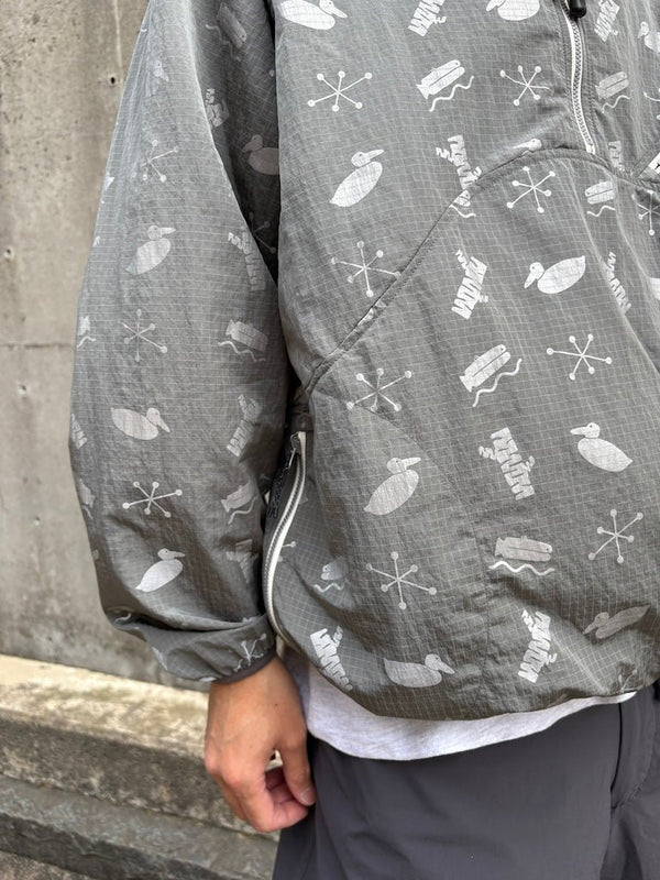 【NOROLL|ノーロール】SIGN REFLECTION PULLOVER/サイン リフレクションプルオーバー(GREY , LIME GREEN) - STREAM【NOROLL|ノーロール】SIGN REFLECTION PULLOVER/サイン リフレクションプルオーバー(GREY , LIME GREEN)STREAMLIME GREYM