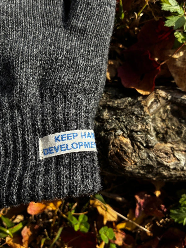 【NOROLL|ノーロール】USUALLY GLOVE/ユージュアリーグローブ(GRIGIO , ASPHALT) - STREAM【NOROLL|ノーロール】USUALLY GLOVE/ユージュアリーグローブ(GRIGIO , ASPHALT)STREAMGRIGIOONE SIZE