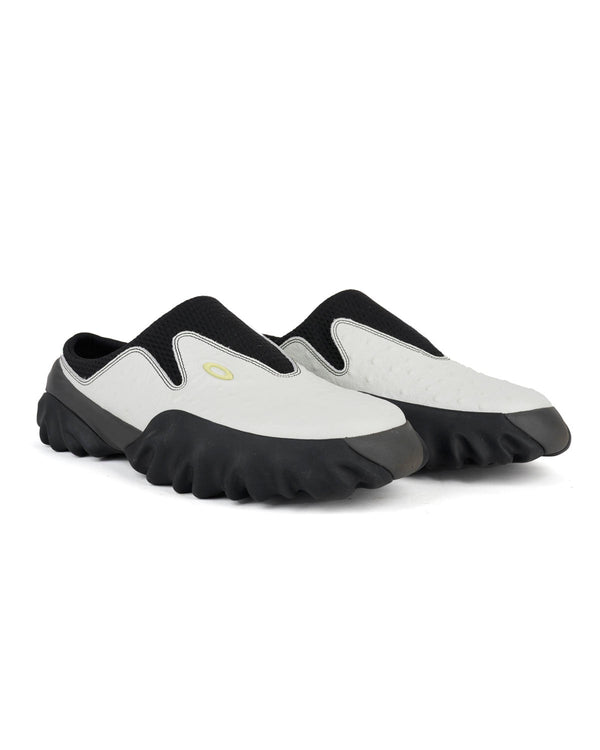 【OAKLEY FACTORY TEAM | オークリーファクトリーチーム】OSTRICH CHOP SAW MULE/オーストリッチチョップソウミュール(WHITE) - STREAM【OAKLEY FACTORY TEAM | オークリーファクトリーチーム】OSTRICH CHOP SAW MULE/オーストリッチチョップソウミュール(WHITE)STREAM26.0cm