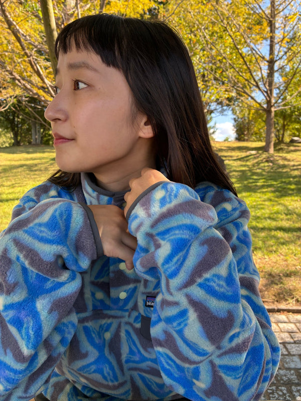 【PATAGONIA|パタゴニア】M'S LW SYNCH SNAP-T P/O(BLKP , DFGY , OLNA ,  SMTB , PBSU)