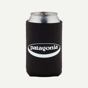【PATAGONIA|パタゴニア】PATAGONIA OVALLOGO COZIE/パタゴニア オーバルロゴ クージー(OLBW) - STREAM【PATAGONIA|パタゴニア】PATAGONIA OVALLOGO COZIE/パタゴニア オーバルロゴ クージー(OLBW)STREAMOLBWONE SIZE