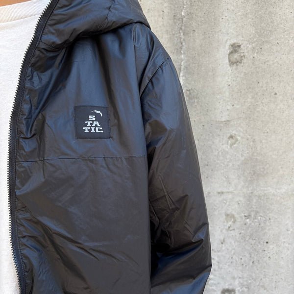 【STATIC|AFTERBURNER HYBRID HOODY/アフターバーナーハイブリッドフーディ(BLACK) - STREAM【STATIC|AFTERBURNER HYBRID HOODY/アフターバーナーハイブリッドフーディ(BLACK)STREAMBLACKM