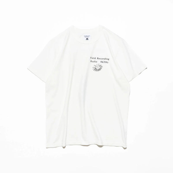 TACOMA FUJI RECORDS|タコマフジレコード FIELD RECORDING RADIO Tee designed by Noriteru Minezaki(WHITE)