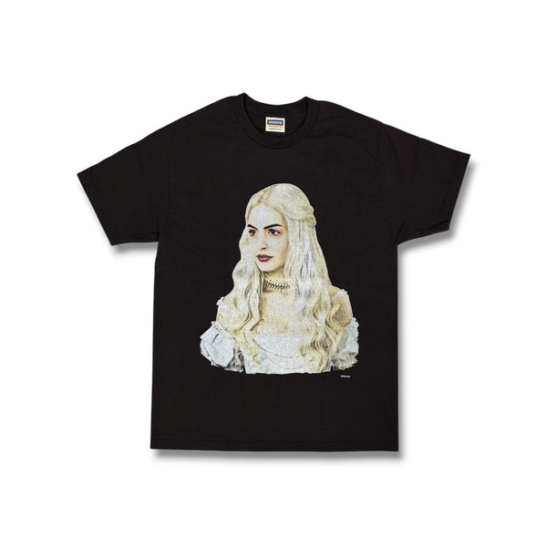 【VARIEGATOR|ヴァリゲーター】THE WHITE QUEEN MIRANA TEE/ザホワイトクイーン ミラーナ ティー(BLACK) - STREAM【VARIEGATOR|ヴァリゲーター】THE WHITE QUEEN MIRANA TEE/ザホワイトクイーン ミラーナ ティー(BLACK)STREAMBLACKM