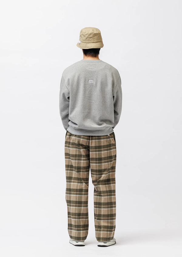 【WTAPS|ダブルタップス】AON / SWEATER / COTTON (GRAY)
裏毛起毛コットン生地を使用したスウェットシャツ。
バックに刺繍モチーフを配置。
FABRIC:COTTON 100%
品番:262ATDT-CSM08