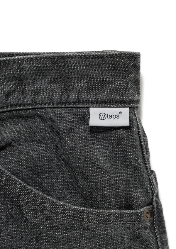 BLUES STRAIGHT / TROUSERS / COTTON. DENIM