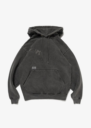 SIGN-OD / HOODY / COTTON&nbsp;
品番:262ATDT-CSM06
FABRIC:コットン100%
COLOR:BLACK,BROWN
厚手の裏起毛コットン生地を使用し、顔料染めしたプルオーバーフーディー。
アームホール広めのゆったりしたシルエットが特徴。
フロントとバックに刺繍モチーフを配置。
26AW