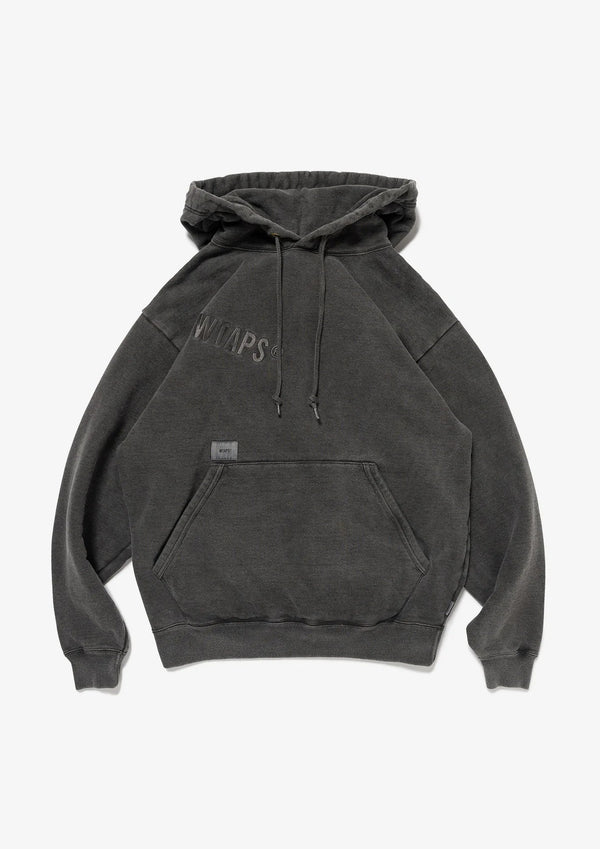 SIGN-OD / HOODY / COTTON&nbsp;
品番:262ATDT-CSM06
FABRIC:コットン100%
COLOR:BLACK,BROWN
厚手の裏起毛コットン生地を使用し、顔料染めしたプルオーバーフーディー。
アームホール広めのゆったりしたシルエットが特徴。
フロントとバックに刺繍モチーフを配置。
26AW