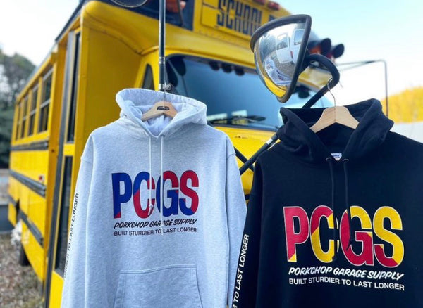 【PORKCHOP GARAGE SUPPLY|ポークチョップ ガレージ サプライ】BIG PCGS HOODIE /ビッグ PCGS フーディー(BLACK)